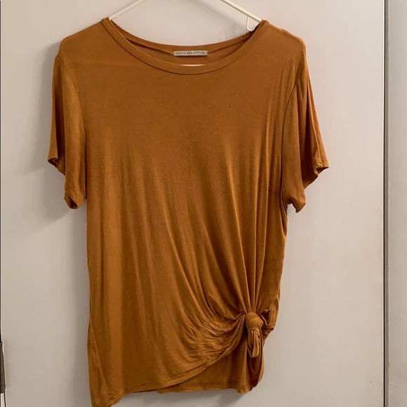 Active Basic Tops - 🛍 Mustard yellow tee